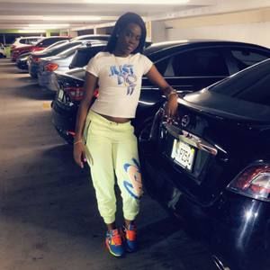 Meet your Posher, Janaye